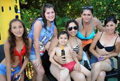 Foto de la galería: Show musical en la pileta del Iplyc