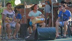 Foto de la galería: Show musical en la pileta del Iplyc