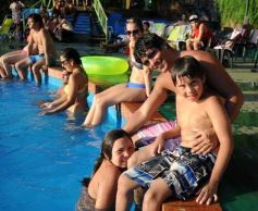 Foto de la galería: Show musical en la pileta del Iplyc