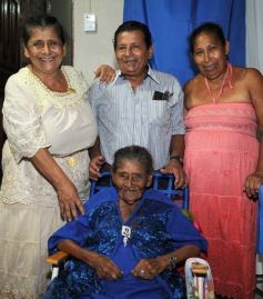 Foto de la galería: Cumplió 106 años Doña Canuta, una leyenda de Villa Poujade