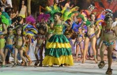 Foto de la galería: Arrancó el carnaval posadeño en el barrio Yohasá