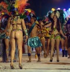 Foto de la galería: Arrancó el carnaval posadeño en el barrio Yohasá