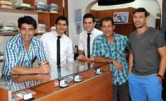 Foto de la galería: Los amigos que trabajan en pleno enero