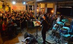 Foto de la galería: El Sr. Bandeja le pone la mejor música a la costanera