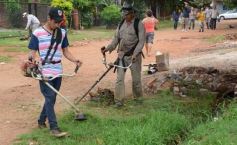 Foto de la galería: Benmaor encabezó un operativo contra el dengue en el barrio Independencia