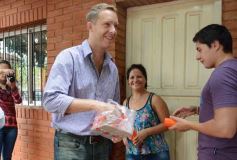 Foto de la galería: Benmaor encabezó un operativo contra el dengue en el barrio Independencia