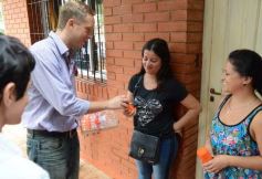 Foto de la galería: Benmaor encabezó un operativo contra el dengue en el barrio Independencia