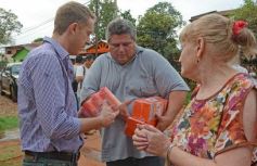 Foto de la galería: Benmaor encabezó un operativo contra el dengue en el barrio Independencia