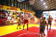 Foto de la galería: Tokio homenajeó a una leyenda del club: Jorge Yamaguchi