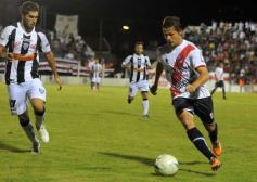 Foto de la galería: Guarani cumplió de local: le ganó 2 a 0 a For Ever