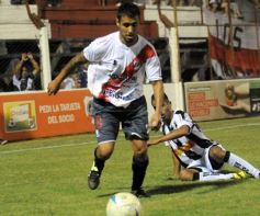 Foto de la galería: Guarani cumplió de local: le ganó 2 a 0 a For Ever