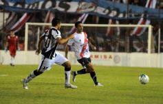 Foto de la galería: Guarani cumplió de local: le ganó 2 a 0 a For Ever