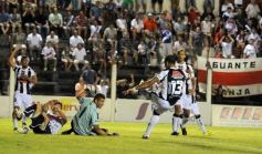 Foto de la galería: Guarani cumplió de local: le ganó 2 a 0 a For Ever