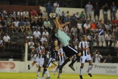 Foto de la galería: Guarani cumplió de local: le ganó 2 a 0 a For Ever