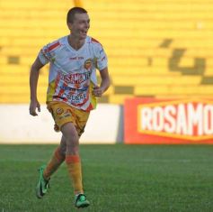 Foto de la galería: Crucero goleó de local y volvió a sonreír