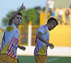 Foto de la galería: Crucero goleó de local y volvió a sonreír