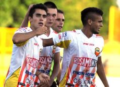 Foto de la galería: Crucero goleó de local y volvió a sonreír