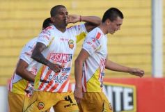 Foto de la galería: Crucero goleó de local y volvió a sonreír