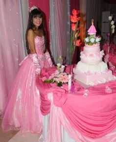 Foto de la galería: Cecilia Jacquet festejó los 15 años con una celebración inolvidable
