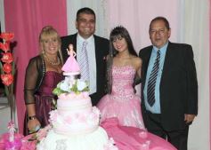 Foto de la galería: Cecilia Jacquet festejó los 15 años con una celebración inolvidable