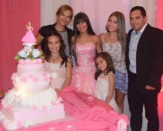 Foto de la galería: Cecilia Jacquet festejó los 15 años con una celebración inolvidable