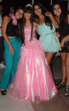 Foto de la galería: Cecilia Jacquet festejó los 15 años con una celebración inolvidable