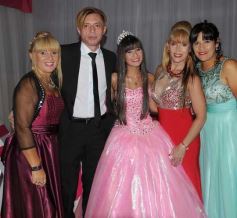 Foto de la galería: Cecilia Jacquet festejó los 15 años con una celebración inolvidable