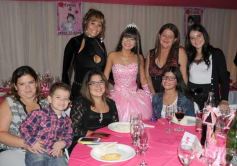 Foto de la galería: Cecilia Jacquet festejó los 15 años con una celebración inolvidable