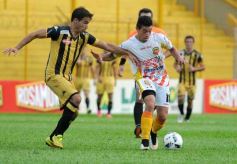 Foto de la galería: Crucero se hizo fuerte en casa: volvió a ganar, esta vez a Santamarina