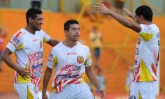 Foto de la galería: Crucero se hizo fuerte en casa: volvió a ganar, esta vez a Santamarina