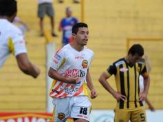 Foto de la galería: Crucero se hizo fuerte en casa: volvió a ganar, esta vez a Santamarina