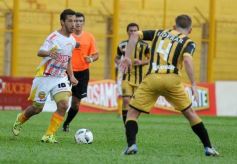 Foto de la galería: Crucero se hizo fuerte en casa: volvió a ganar, esta vez a Santamarina