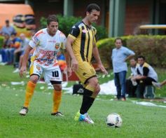 Foto de la galería: Crucero se hizo fuerte en casa: volvió a ganar, esta vez a Santamarina