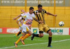 Foto de la galería: Crucero se hizo fuerte en casa: volvió a ganar, esta vez a Santamarina