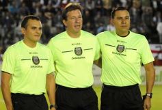 Foto de la galería: Con más garra que fútbol, Guaraní ganó y es puntero de su zona