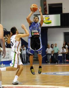 Foto de la galería: OTC empezó ganando la serie de play-off ante Tiro Federal