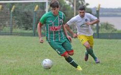 Foto de la galería: La Picada y Brown debutaron en la Liga con un empate