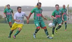Foto de la galería: La Picada y Brown debutaron en la Liga con un empate