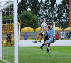 Foto de la galería: El Colectivero consiguió otro importante triunfo de local