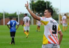 Foto de la galería: El Colectivero consiguió otro importante triunfo de local