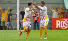 Foto de la galería: El Colectivero consiguió otro importante triunfo de local