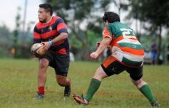 Foto de la galería: Cazadores pisó fuerte y aplastó a Lomas