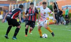 Foto de la galería: Crucero sigue invicto de local: empató con Chacarita