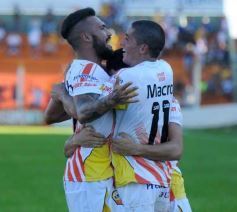 Foto de la galería: Crucero sigue invicto de local: empató con Chacarita