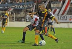 Foto de la galería: Guaraní tuvo otra alegría ante Sarmiento