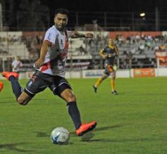Foto de la galería: Guaraní tuvo otra alegría ante Sarmiento