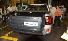 Foto de la galería: Servando presentó la nueva camioneta Renault