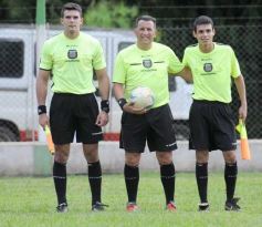 Foto de la galería: El Brete derrotó a Itatí y es líder