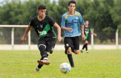 Foto de la galería: El Brete derrotó a Itatí y es líder