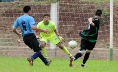 Foto de la galería: El Brete derrotó a Itatí y es líder